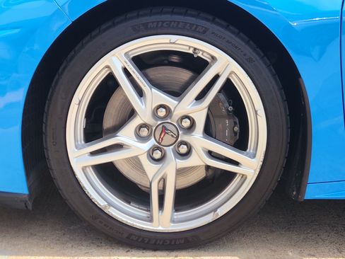 Used 2023 Chevrolet Corvette Stingray Preferred Cpe w/ Z51 Performance Package RWD image 7