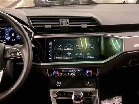 Certified 2023 Audi Q3 2.0T Premium w/ Convenience Package image 6