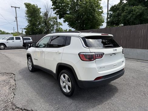 Used 2019 Jeep Compass Latitude w/ Cold Weather Group AWD/4WD image 8