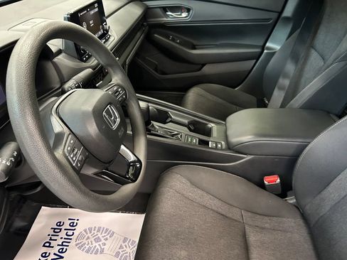 Used 2023 Honda Accord EX image 9