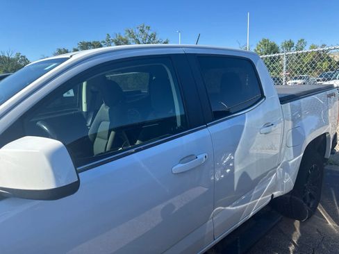 Used 2020 Chevrolet Colorado LT AWD/4WD image 21