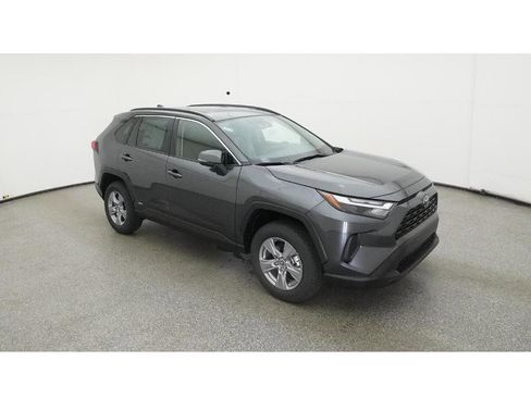 New 2025 Toyota RAV4 XLE AWD/4WD image 14