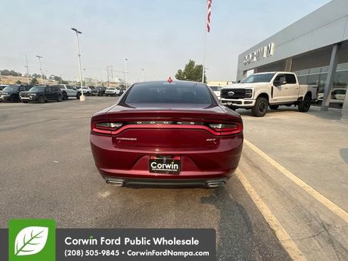 Used 2017 Dodge Charger SXT RWD image 7