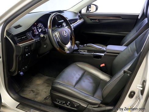 Used 2013 Lexus ES 350 w/ Luxury Pkg FWD image 11