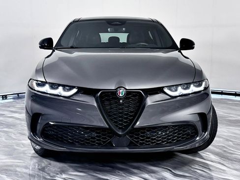 Used 2024 Alfa Romeo Tonale Veloce AWD/4WD image 7