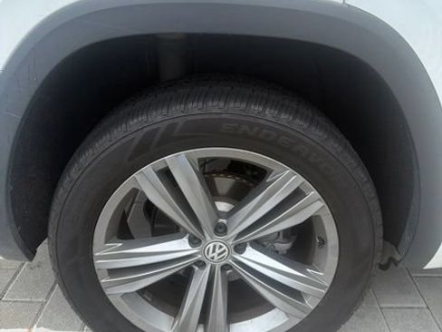 Used 2019 Volkswagen Atlas SE FWD image 17