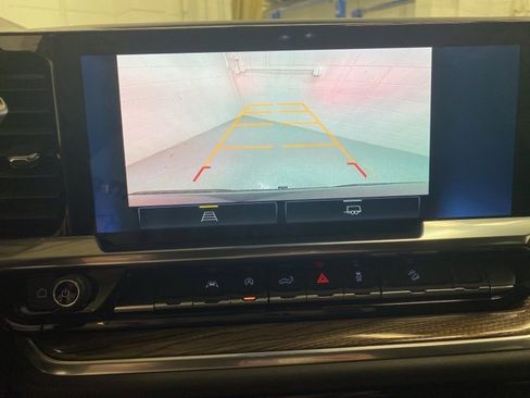 Used 2023 Chevrolet Silverado 1500 RST image 9