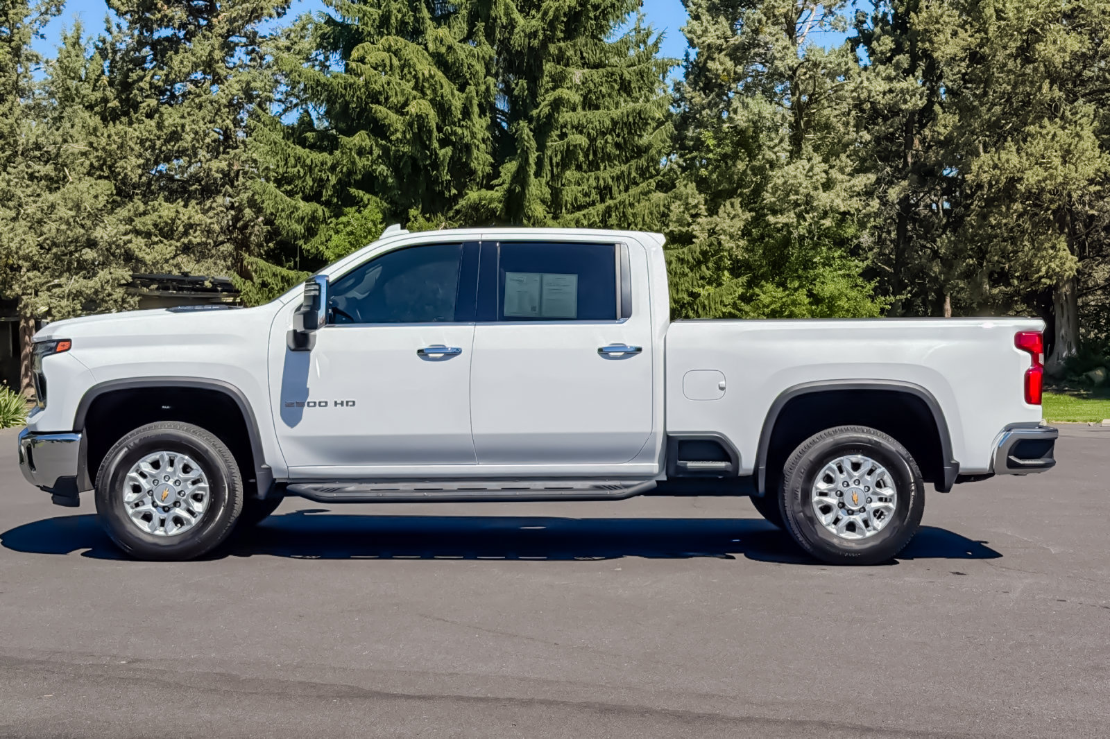 Used 2024 Chevrolet Silverado 2500 LTZ AWD/4WD image 8