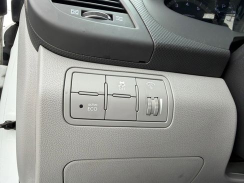Used 2016 Hyundai Accent SE FWD image 16