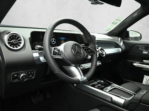 Certified 2026 Mercedes-Benz GLB 250 4MATIC image 10