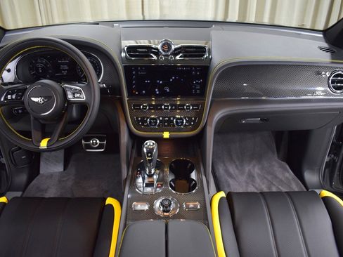 New 2026 Bentley Bentayga Speed image 2