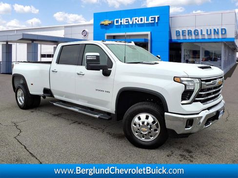 New 2026 Chevrolet Silverado 3500 LTZ w/ LTZ Plus Package AWD/4WD image 1