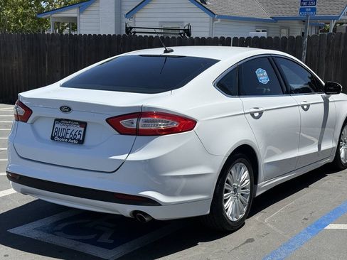 Used 2016 Ford Fusion SE w/ Equipment Group 502A FWD image 6