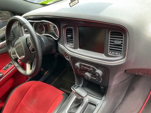 Used 2016 Dodge Charger R/T Scat Pack w/ Technology Group RWD image 11