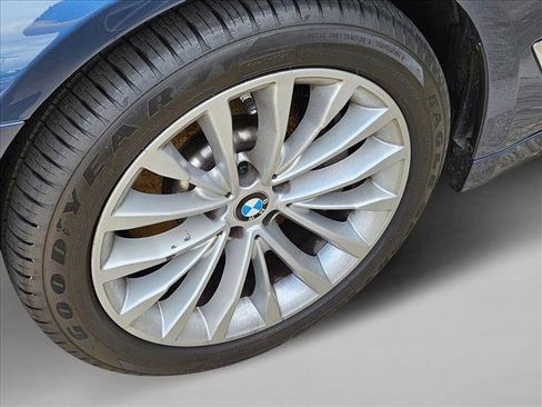 Certified 2023 BMW 530i image 12