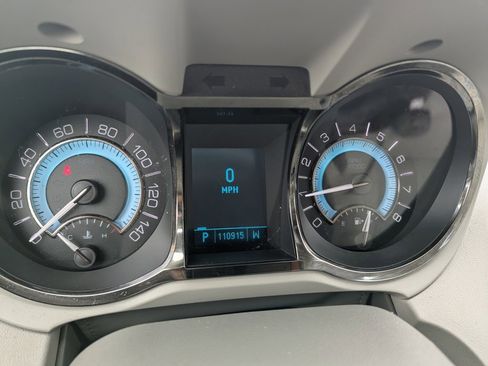 Used 2010 Buick LaCrosse CX image 15