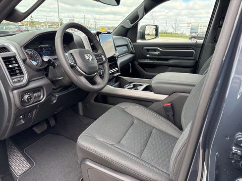 New 2026 RAM 1500 4x4 Crew Cab image 7