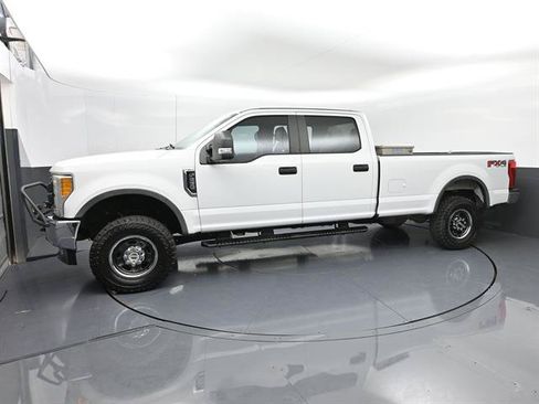 Used 2017 Ford F250 XL w/ Power Equipment Group AWD/4WD image 28