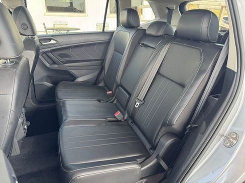 Used 2022 Volkswagen Tiguan SE FWD image 21