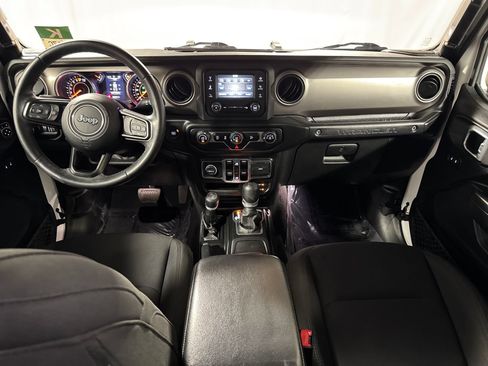 Used 2018 Jeep Wrangler Unlimited Sport S AWD/4WD image 4