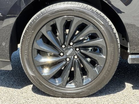 Certified 2021 Lincoln Navigator Reserve AWD/4WD image 27