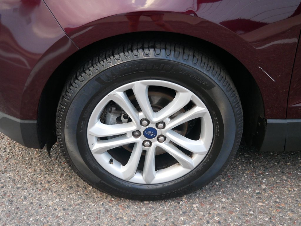 Used 2019 Ford Edge SEL w/ Equipment Group 201A FWD image 8