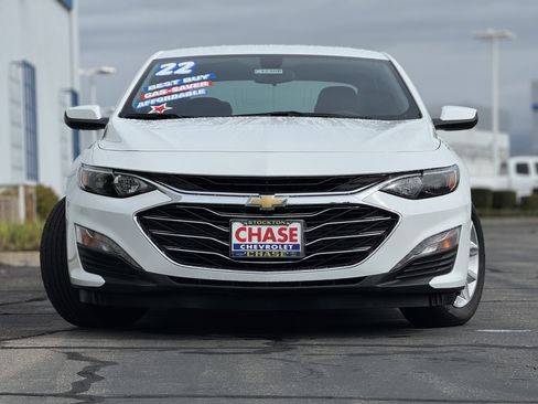 Used 2022 Chevrolet Malibu LT image 2