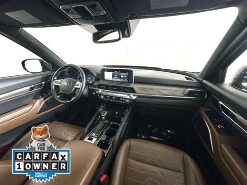 Used 2020 Kia Telluride SX w/ SX Prestige Package image 2