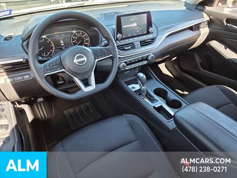 Used 2025 Nissan Altima 2.5 SV image 7