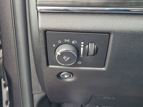 Certified 2019 Jeep Grand Cherokee Limited image 15