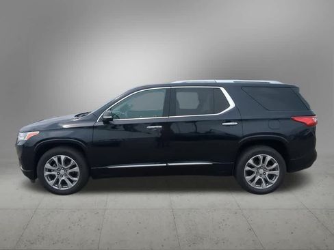 Used 2020 Chevrolet Traverse Premier w/ LPO, Blackout Package AWD/4WD image 3