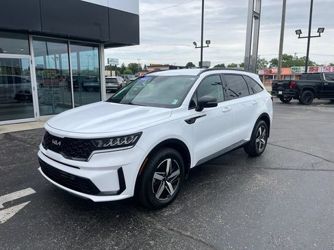 Used 2022 Kia Sorento S FWD image 5