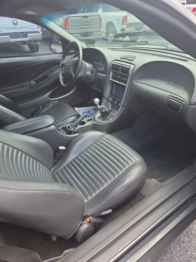 Used 2004 Ford Mustang Mach 1 RWD image 9