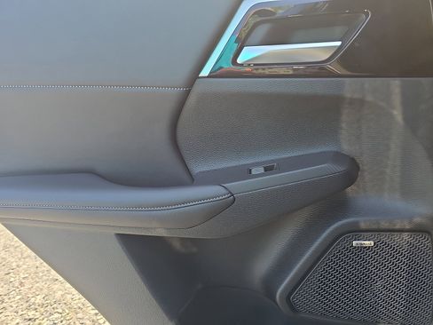 New 2025 Mitsubishi Outlander SE image 26