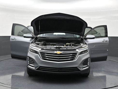 Used 2024 Chevrolet Equinox Premier FWD image 33