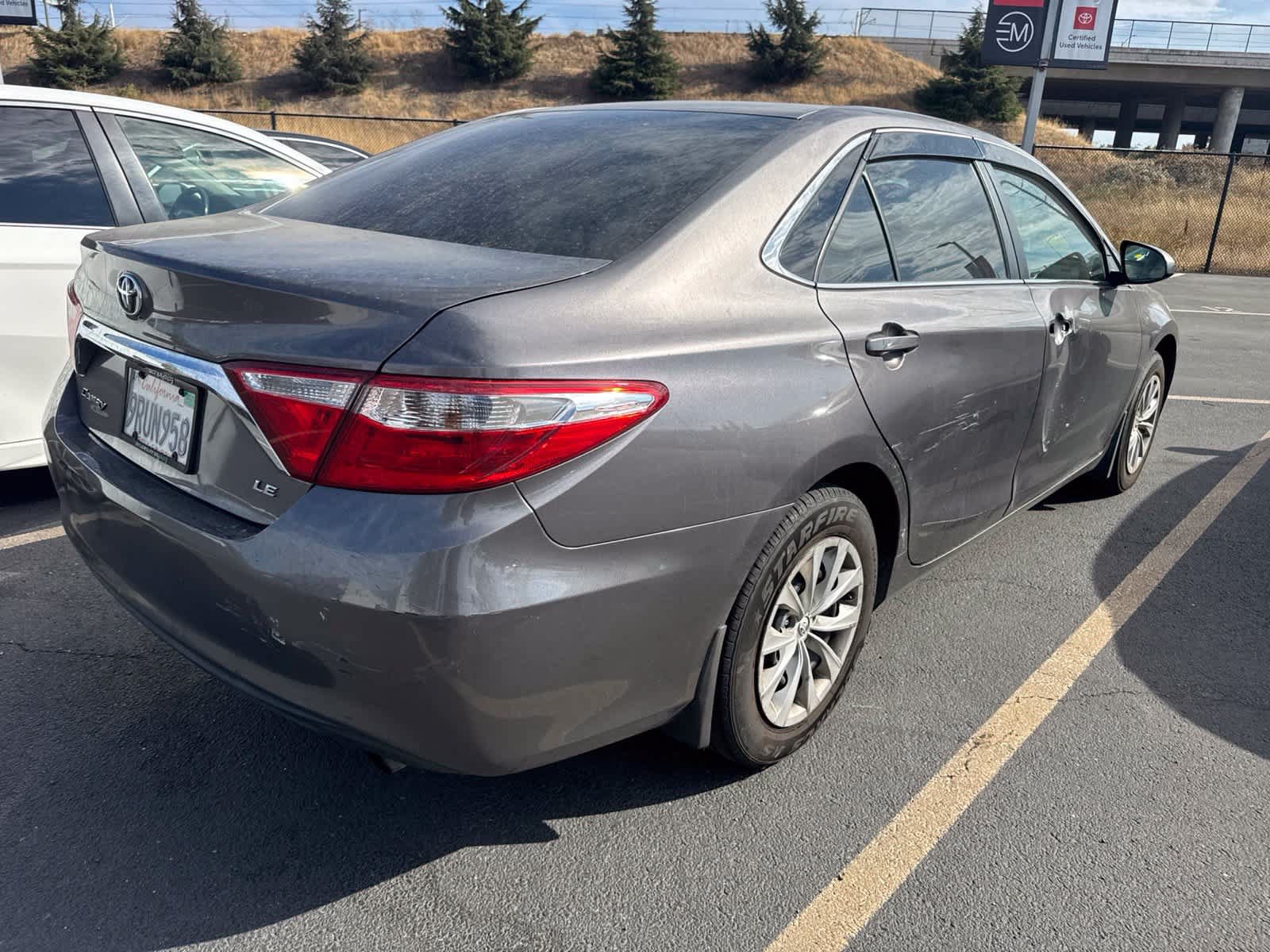 Used 2017 Toyota Camry LE FWD image 7