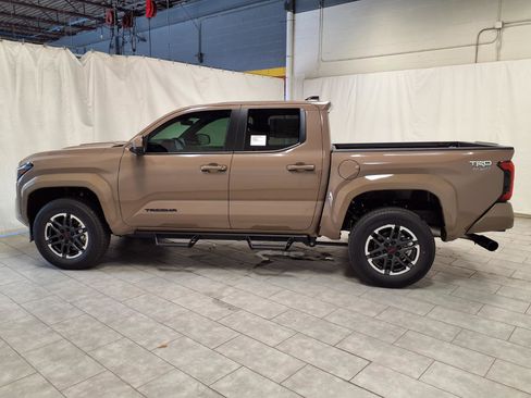 Used 2026 Toyota Tacoma TRD Sport image 6