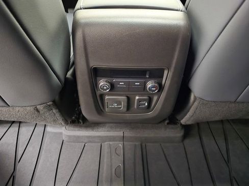 Used 2023 Buick Enclave Essence w/ Experience Buick Package AWD/4WD image 35