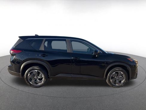 Used 2025 Nissan Rogue SV image 16