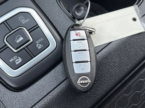 Used 2026 Nissan Frontier PRO-4X AWD/4WD image 25