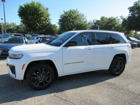 New 2026 Jeep Grand Cherokee Limited AWD/4WD image 4