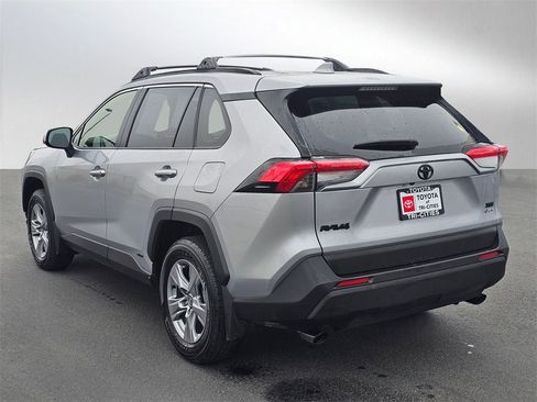 Used 2025 Toyota RAV4 XLE image 3