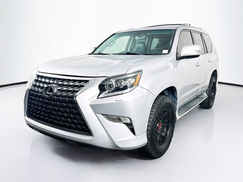 Used 2018 Lexus GX 460 Premium w/ Premium Package AWD/4WD image 3