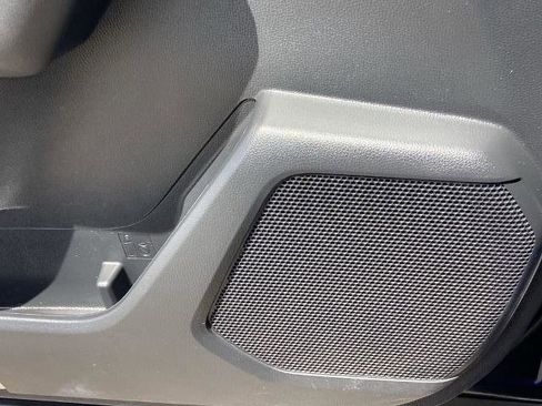 Used 2023 Toyota Highlander XLE FWD image 20