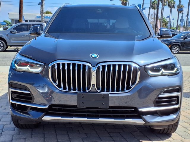 Used 2022 BMW X5 sDrive40i w/ Parking Assistance Package RWD image 2