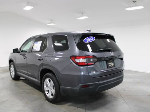 Used 2023 Honda Pilot LX image 7