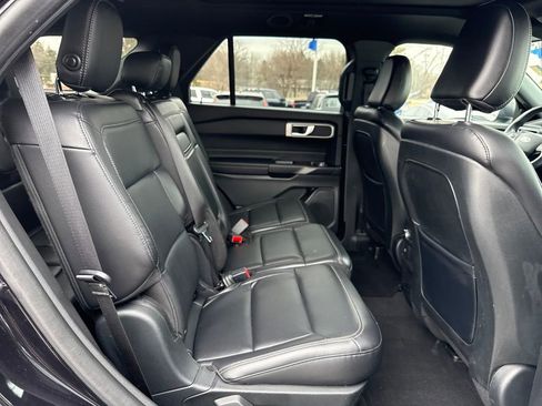Certified 2020 Ford Explorer XLT w/ Equipment Group 202A image 9