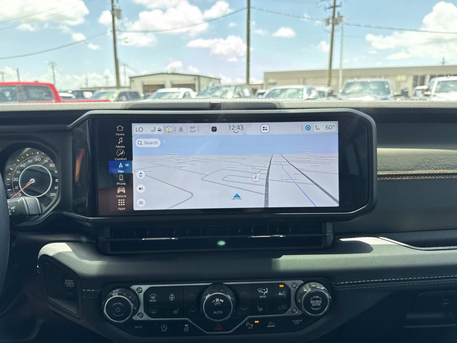 Used 2025 Jeep Gladiator Mojave AWD/4WD image 24