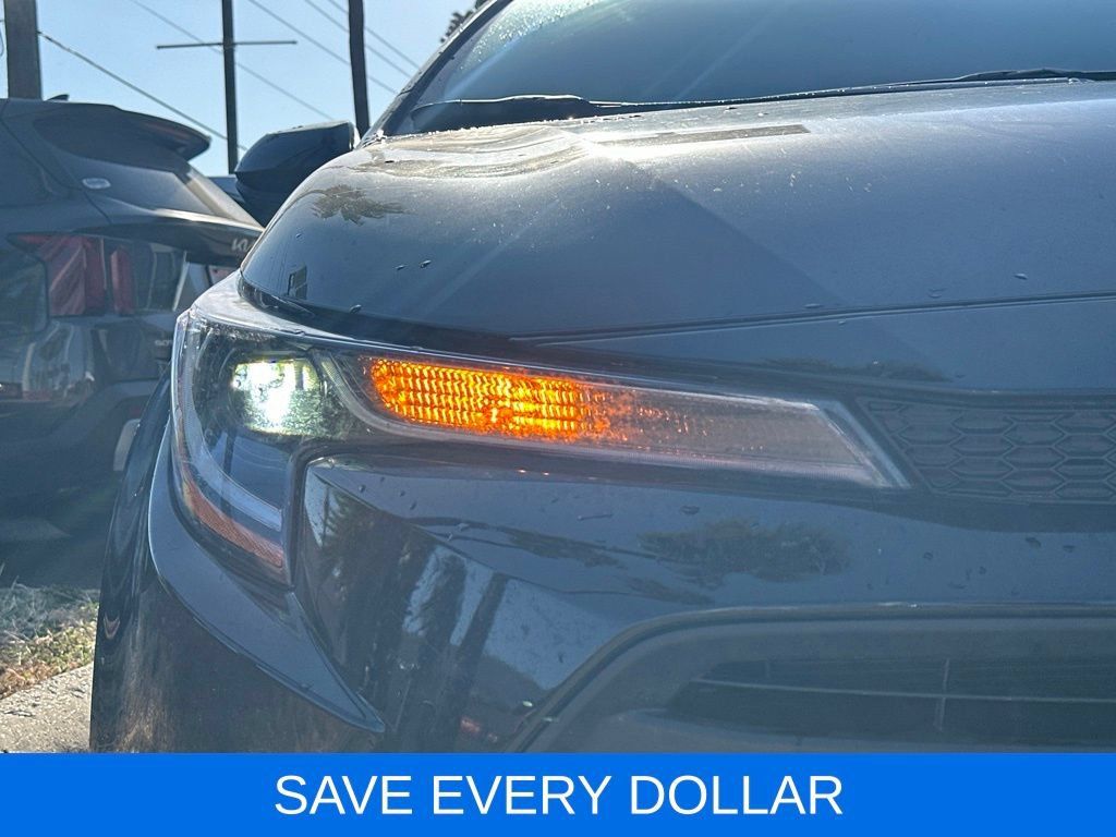 Used 2026 Toyota Corolla LE FWD image 3