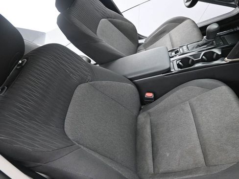 Used 2025 Toyota Camry LE image 11